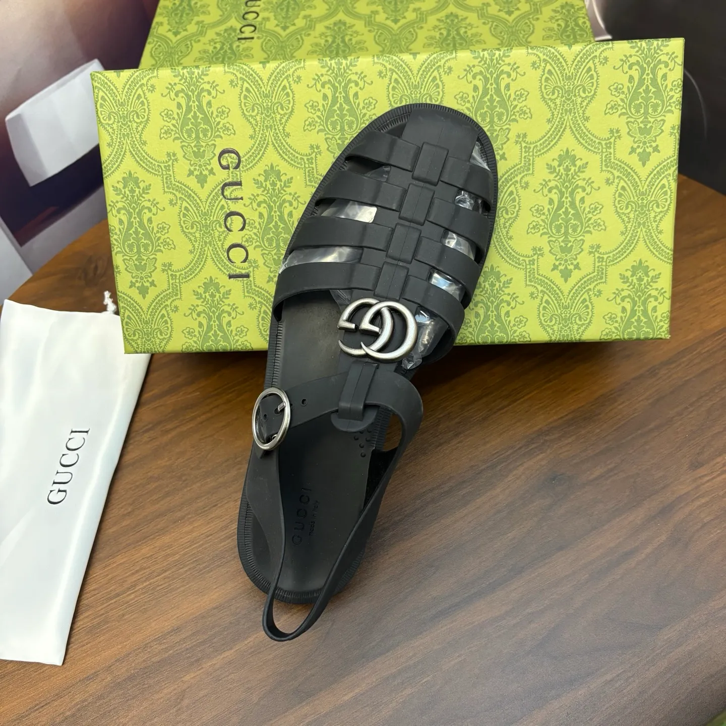 Men's shoes 260💰 [Gucci] Counter quality, top-quality original goods, real photos! Original TPU material, fine workmanship, comfortable; genuine 1:1 replica Size: 36 ~ 46